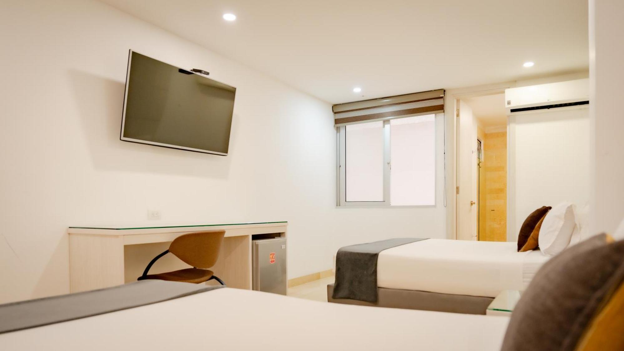 Hotel Madeiro 麦德林 外观 照片