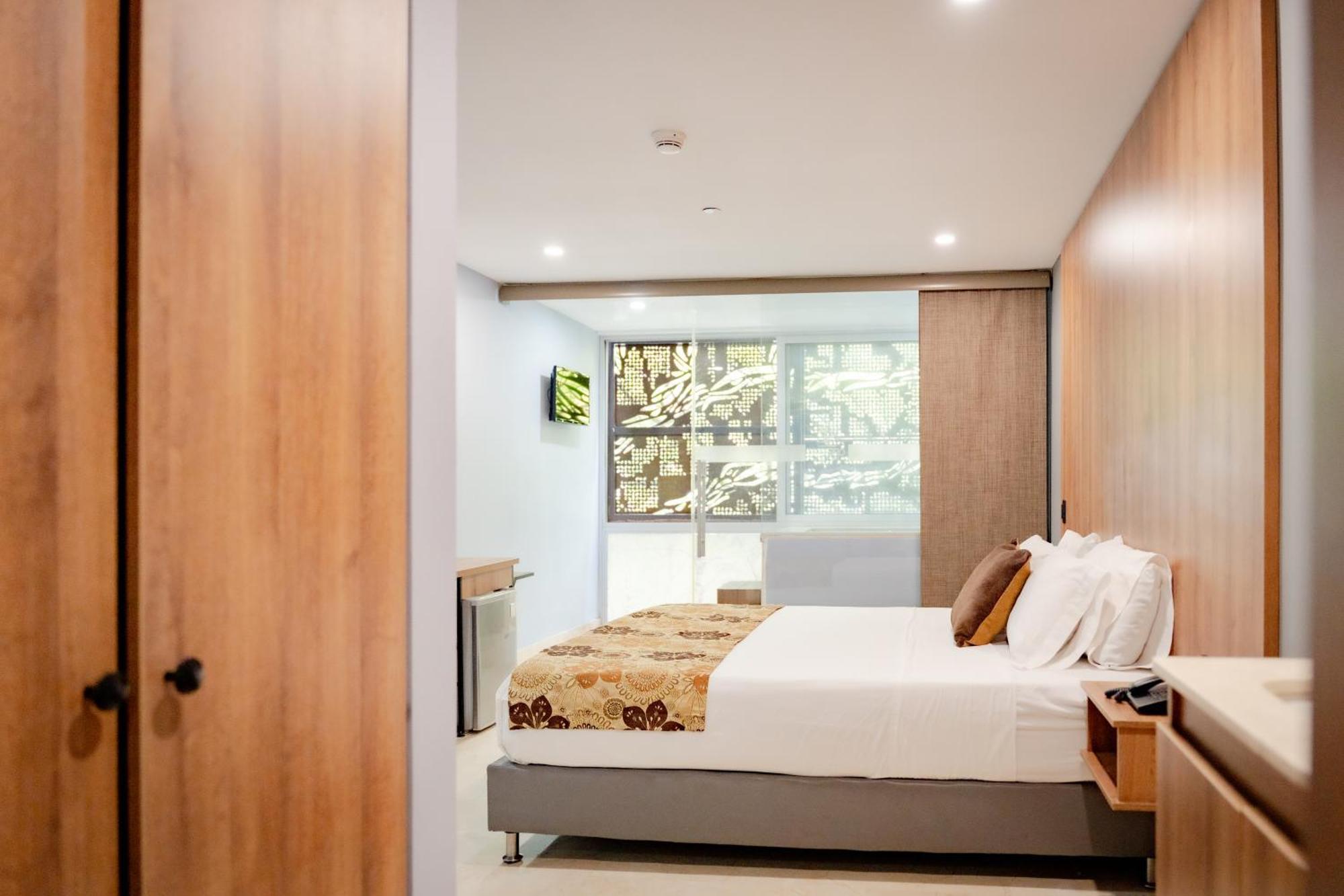 Hotel Madeiro 麦德林 外观 照片